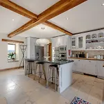 Country Retreat, Long Term Hot Tub بيت للعطل *