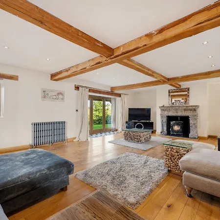 Country Retreat, Long Term Hot Tub *
