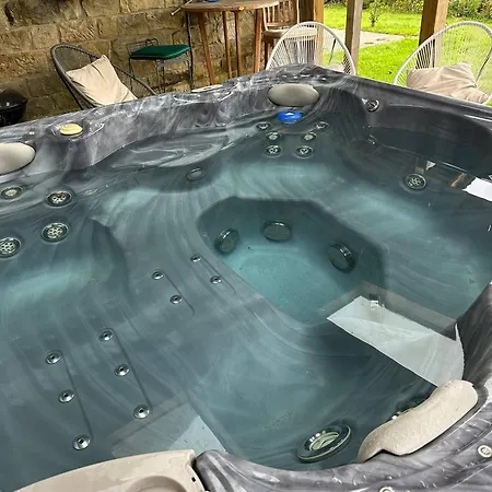 Country Retreat, Long Term Hot Tub Semesterbostad